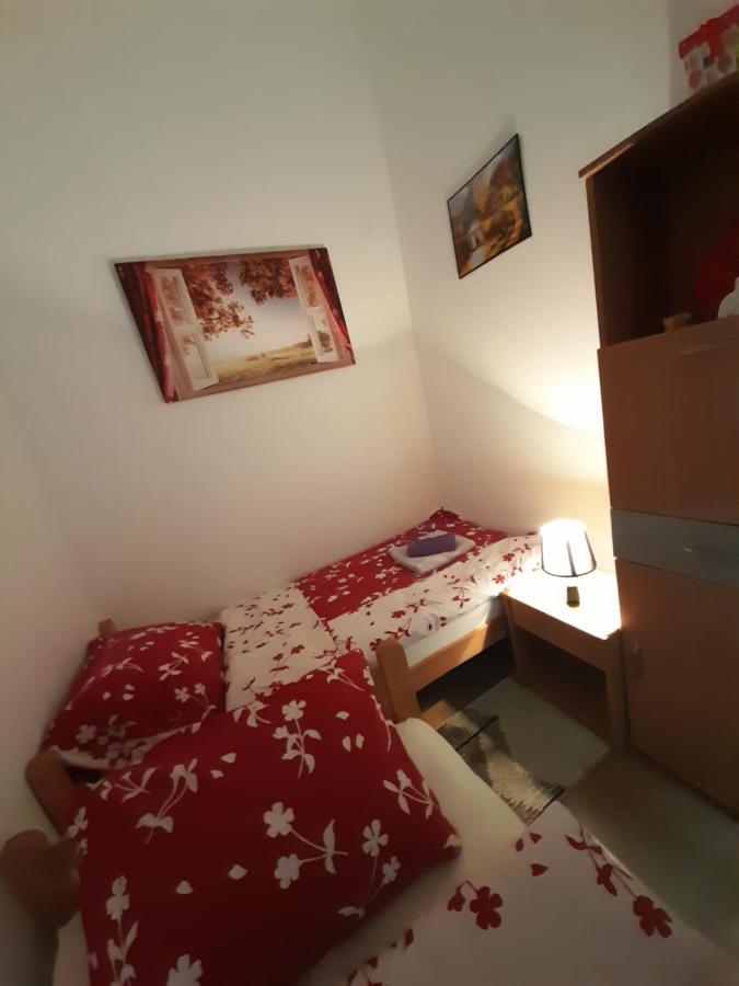 Apartman Lela Vrsac Luaran gambar